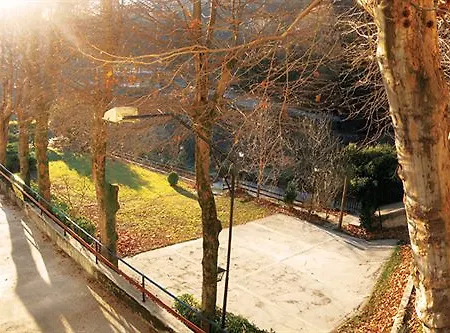 Hotell Lucija 3*